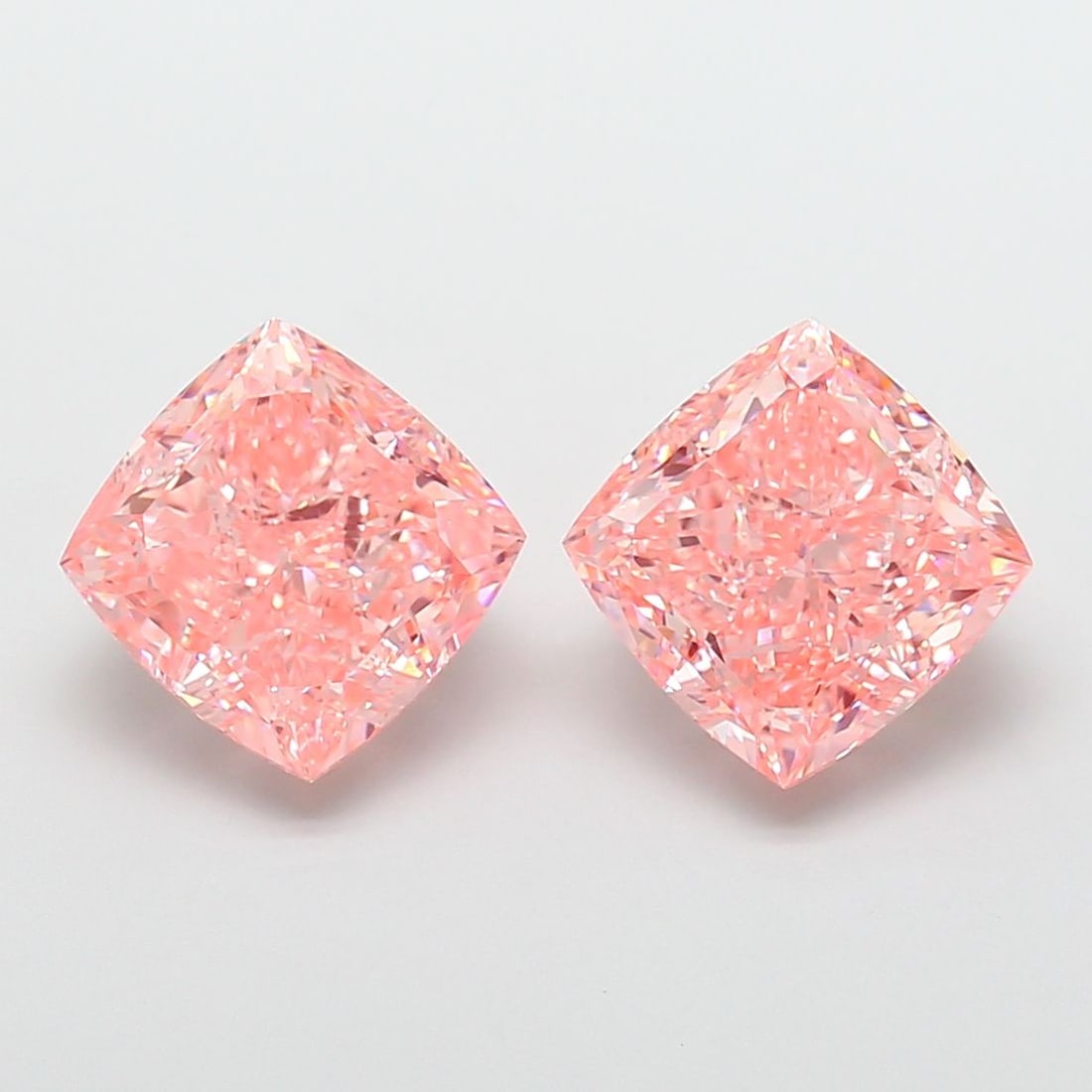 IGI Cushion Modified 6.33ct Fancy Vivid Pink VVS2 - Loose Lab Diamond: IGI Cushion Modified 6.33ct Fancy Vivid Pink VVS2 - Loose Lab Diamond Item Specifics: Source: This Is A Real Diamond Grown In A Lab Not Mined. Carat: 6.33 Cut: - Color: Fancy Vivid Pink Clarity: VVS2 