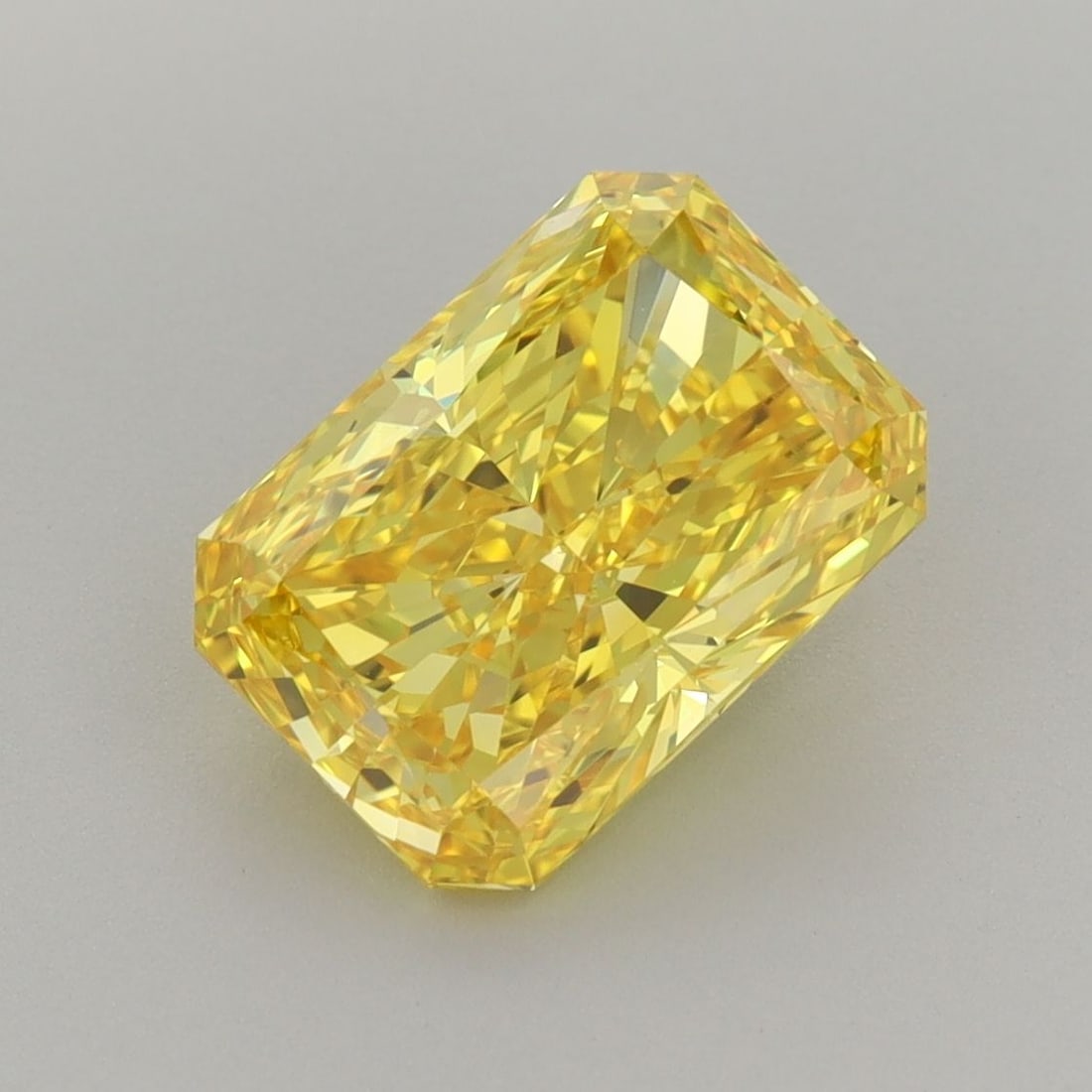 IGI Radiant 2.55ct Fancy Vivid Yellow VVS2 - Loose Lab Diamond: IGI Radiant 2.55ct Fancy Vivid Yellow VVS2 - Loose Lab Diamond Item Specifics: Source: This Is A Real Diamond Grown In A Lab Not Mined. Carat: 2.55 Cut: - Color: Fancy Vivid Yellow Clarity: VVS2 Polis