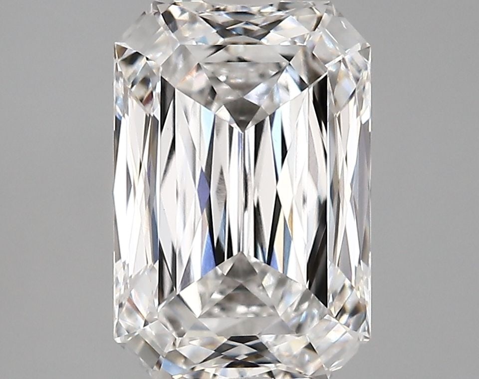 IGI Radiant 3.97ct E VVS2 - Loose Lab Diamond: IGI Radiant 3.97ct E VVS2 - Loose Lab Diamond Item Specifics: Source: This Is A Real Diamond Grown In A Lab Not Mined. Carat: 3.97 Cut: - Color: E Clarity: VVS2 Polish: EX Symmetry: EX Measurements: 1