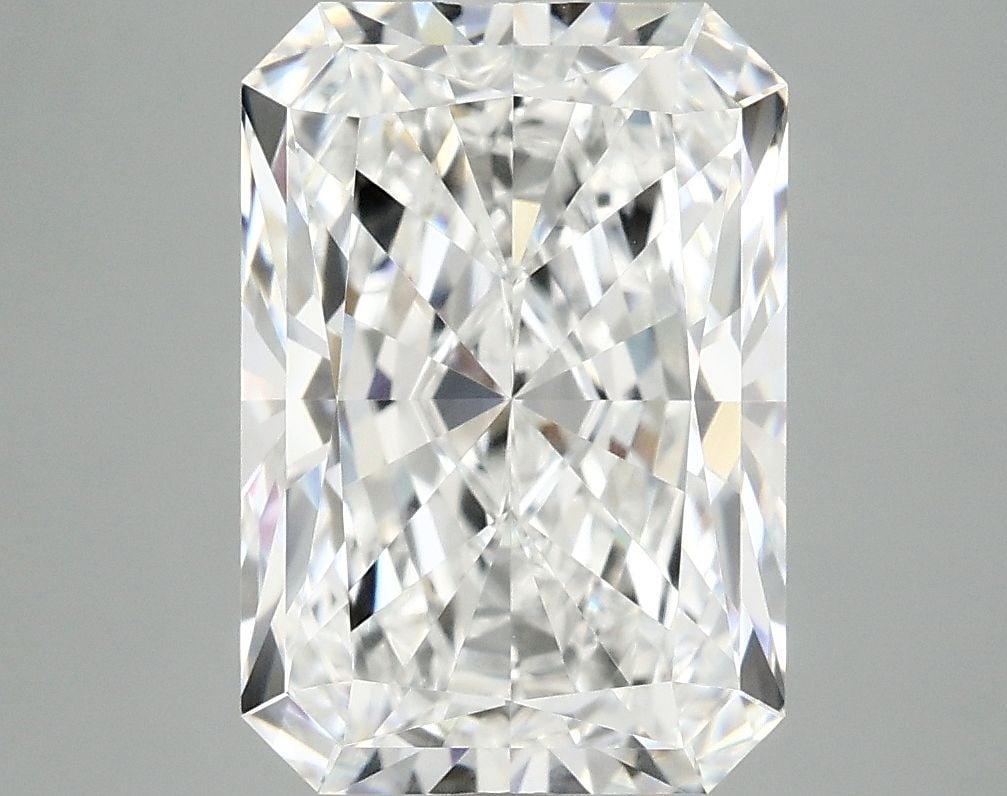 IGI Radiant 4.08ct E VVS2 - Loose Lab Diamond: IGI Radiant 4.08ct E VVS2 - Loose Lab Diamond Item Specifics: Source: This Is A Real Diamond Grown In A Lab Not Mined. Carat: 4.08 Cut: - Color: E Clarity: VVS2 Polish: EX Symmetry: EX Measurements: 1