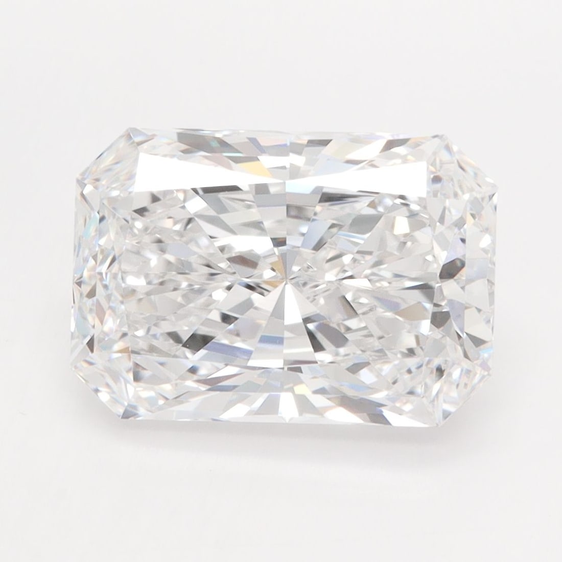 IGI Radiant 4.08ct D VVS1 - Loose Lab Diamond: IGI Radiant 4.08ct D VVS1 - Loose Lab Diamond Item Specifics: Source: This Is A Real Diamond Grown In A Lab Not Mined. Carat: 4.08 Cut: - Color: D Clarity: VVS1 Polish: EX Symmetry: EX Measurements: 1