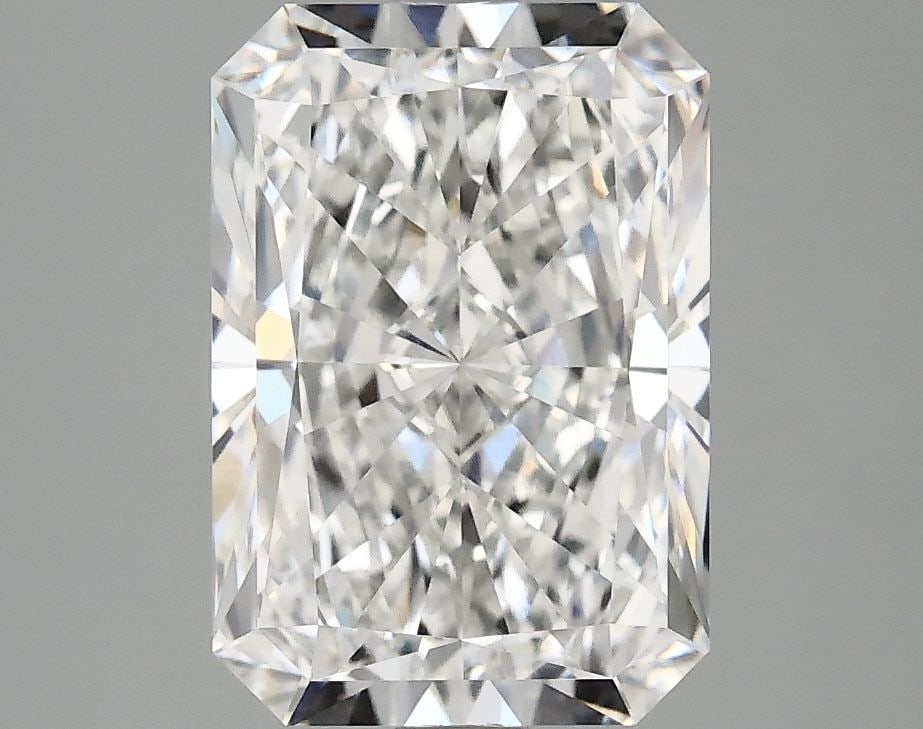 IGI Radiant 3.1ct E VVS2 - Loose Lab Diamond: IGI Radiant 3.1ct E VVS2 - Loose Lab Diamond Item Specifics: Source: This Is A Real Diamond Grown In A Lab Not Mined. Carat: 3.1 Cut: - Color: E Clarity: VVS2 Polish: EX Symmetry: EX Measurements: