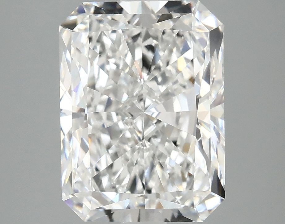 IGI Radiant 3.97ct E VVS2 - Loose Lab Diamond: IGI Radiant 3.97ct E VVS2 - Loose Lab Diamond Item Specifics: Source: This Is A Real Diamond Grown In A Lab Not Mined. Carat: 3.97 Cut: - Color: E Clarity: VVS2 Polish: EX Symmetry: EX Measurements: 1