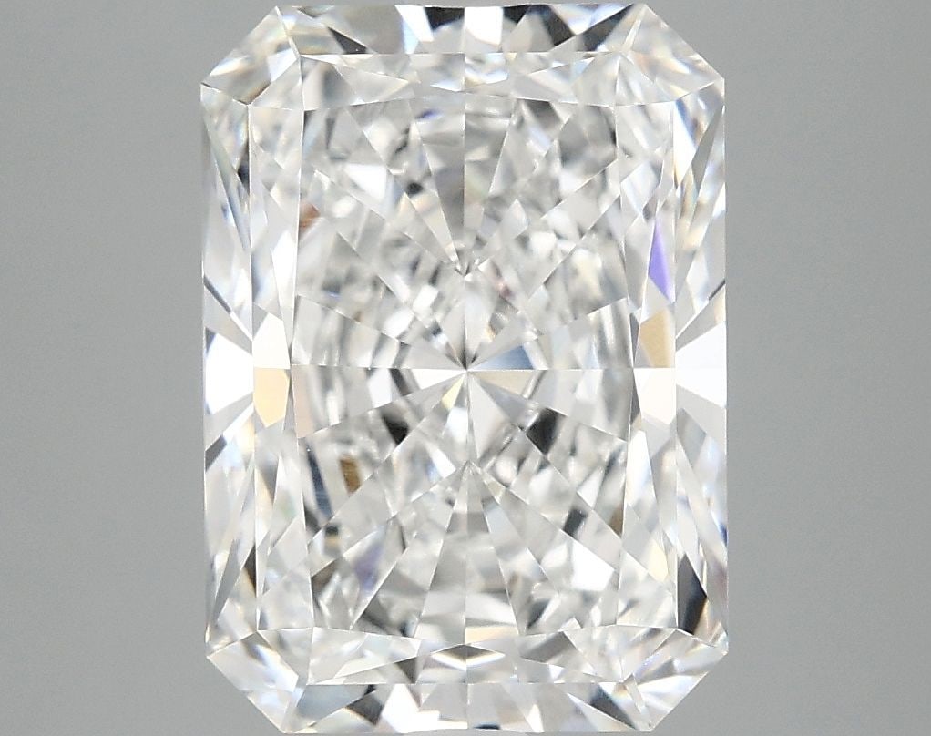 IGI Radiant 4.99ct E VVS2 - Loose Lab Diamond: IGI Radiant 4.99ct E VVS2 - Loose Lab Diamond Item Specifics: Source: This Is A Real Diamond Grown In A Lab Not Mined. Carat: 4.99 Cut: - Color: E Clarity: VVS2 Polish: EX Symmetry: EX Measurements: