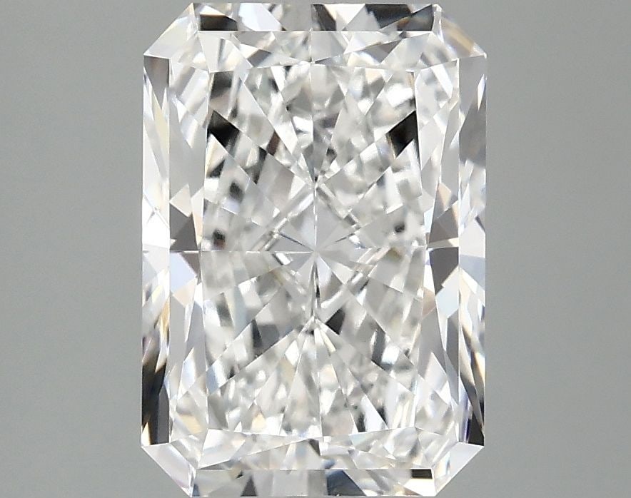 IGI Radiant 2.93ct E VVS2 - Loose Lab Diamond: IGI Radiant 2.93ct E VVS2 - Loose Lab Diamond Item Specifics: Source: This Is A Real Diamond Grown In A Lab Not Mined. Carat: 2.93 Cut: - Color: E Clarity: VVS2 Polish: EX Symmetry: EX Measurements: 1