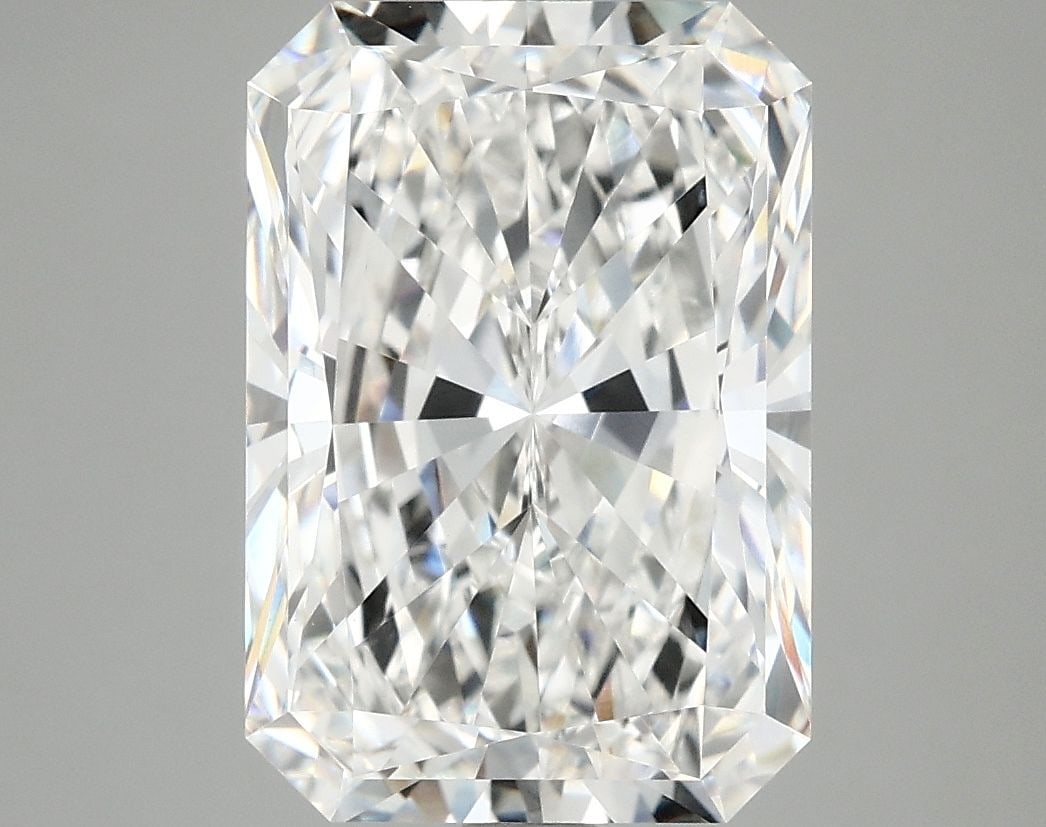 IGI Radiant 5.08ct E VVS2 - Loose Lab Diamond: IGI Radiant 5.08ct E VVS2 - Loose Lab Diamond Item Specifics: Source: This Is A Real Diamond Grown In A Lab Not Mined. Carat: 5.08 Cut: - Color: E Clarity: VVS2 Polish: EX Symmetry: EX Measurements: 1