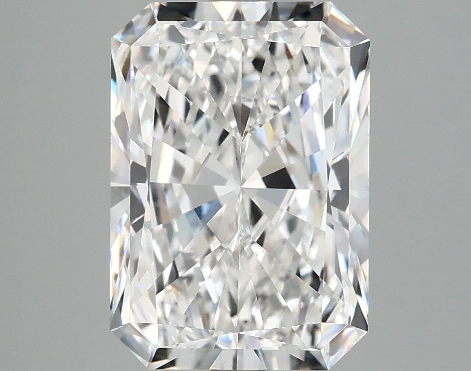 IGI Radiant 4.08ct E VVS2 - Loose Lab Diamond: IGI Radiant 4.08ct E VVS2 - Loose Lab Diamond Item Specifics: Source: This Is A Real Diamond Grown In A Lab Not Mined. Carat: 4.08 Cut: - Color: E Clarity: VVS2 Polish: EX Symmetry: EX Measurements: 1