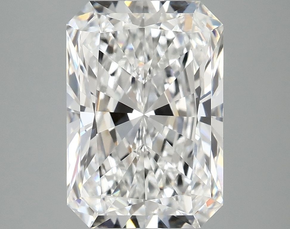 IGI Radiant 4.08ct E VVS2 - Loose Lab Diamond: IGI Radiant 4.08ct E VVS2 - Loose Lab Diamond Item Specifics: Source: This Is A Real Diamond Grown In A Lab Not Mined. Carat: 4.08 Cut: - Color: E Clarity: VVS2 Polish: EX Symmetry: EX Measurements: 1