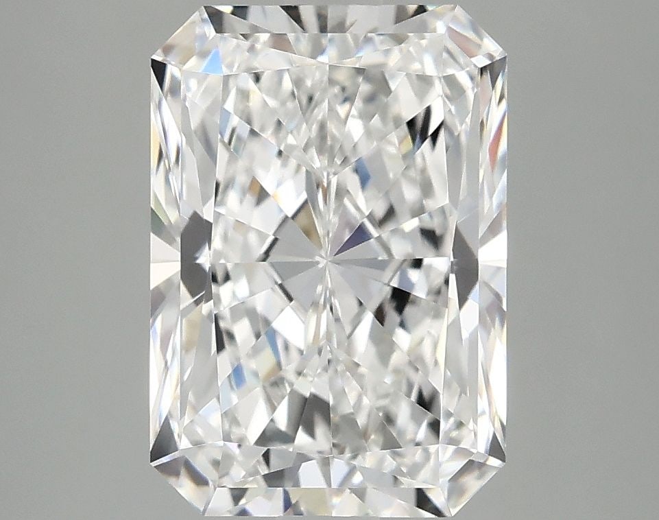 IGI Radiant 3.96ct E VVS2 - Loose Lab Diamond: IGI Radiant 3.96ct E VVS2 - Loose Lab Diamond Item Specifics: Source: This Is A Real Diamond Grown In A Lab Not Mined. Carat: 3.96 Cut: - Color: E Clarity: VVS2 Polish: EX Symmetry: EX Measurements: