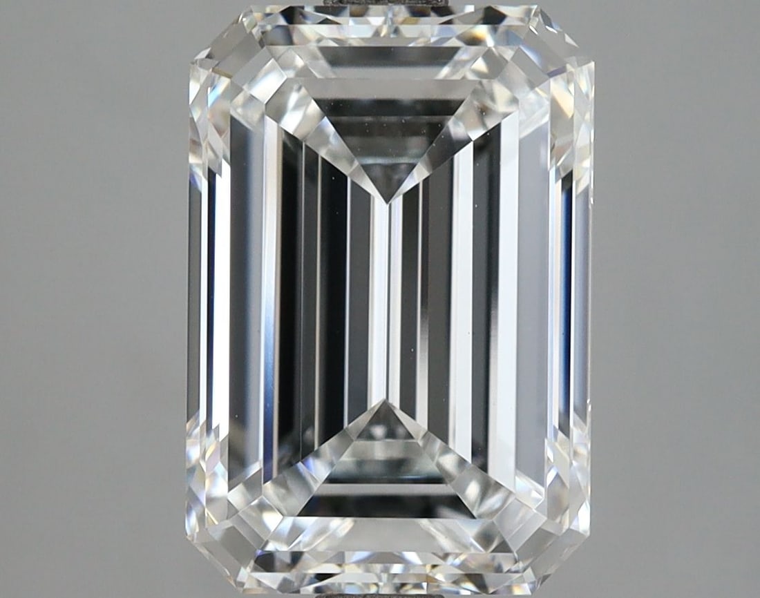 IGI Emerald 5.02ct E VVS2 - Loose Lab Diamond: IGI Emerald 5.02ct E VVS2 - Loose Lab Diamond Item Specifics: Source: This Is A Real Diamond Grown In A Lab Not Mined. Carat: 5.02 Cut: - Color: E Clarity: VVS2 Polish: EX Symmetry: EX Measurements: 1