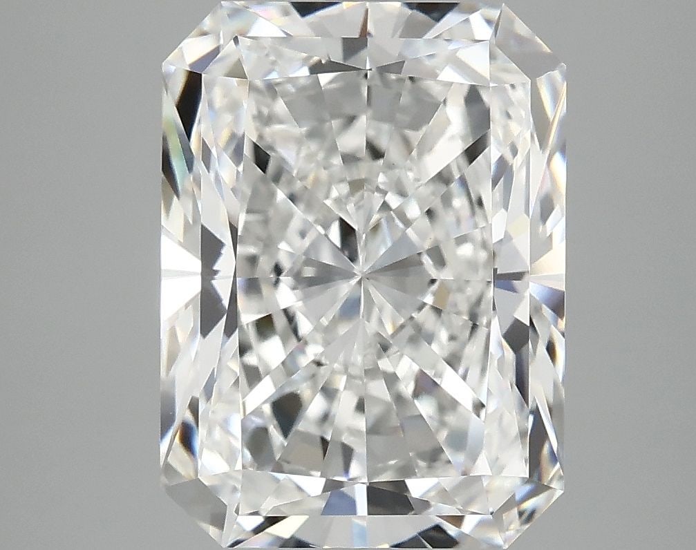 IGI Radiant 4.84ct E VVS2 - Loose Lab Diamond: IGI Radiant 4.84ct E VVS2 - Loose Lab Diamond Item Specifics: Source: This Is A Real Diamond Grown In A Lab Not Mined. Carat: 4.84 Cut: - Color: E Clarity: VVS2 Polish: EX Symmetry: EX Measurements: 1