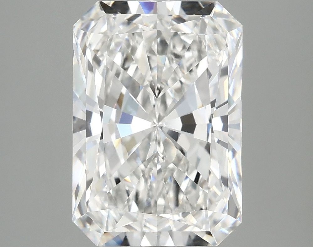 IGI Radiant 4.08ct E VVS2 - Loose Lab Diamond: IGI Radiant 4.08ct E VVS2 - Loose Lab Diamond Item Specifics: Source: This Is A Real Diamond Grown In A Lab Not Mined. Carat: 4.08 Cut: - Color: E Clarity: VVS2 Polish: EX Symmetry: EX Measurements: 1