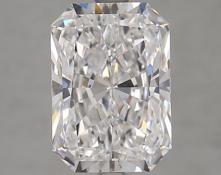 IGI Radiant 4.13ct E VVS2 - Loose Lab Diamond: IGI Radiant 4.13ct E VVS2 - Loose Lab Diamond Item Specifics: Source: This Is A Real Diamond Grown In A Lab Not Mined. Carat: 4.13 Cut: - Color: E Clarity: VVS2 Polish: EX Symmetry: EX Measurements: 1