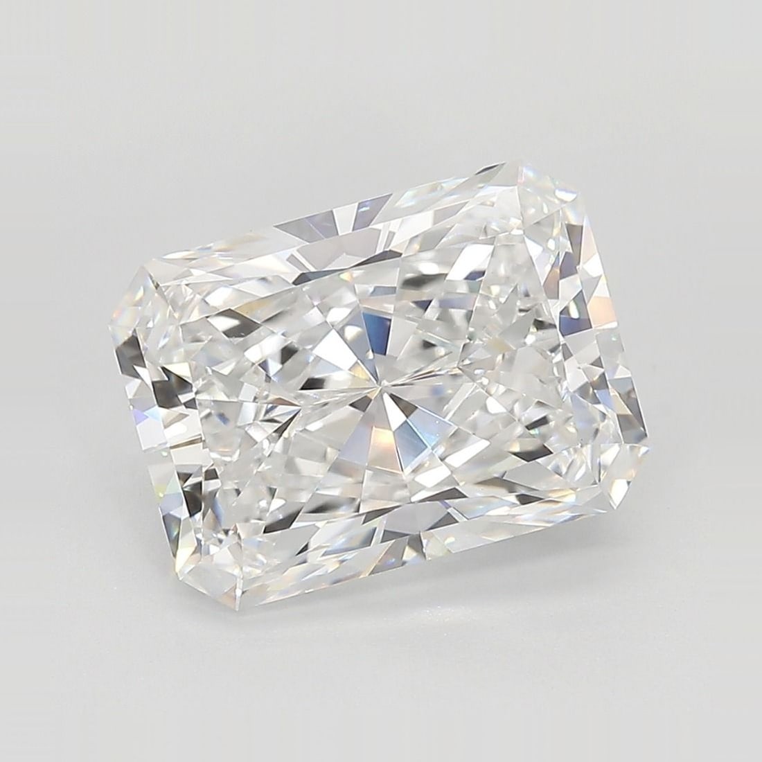 IGI Radiant 5.02ct E VVS2 - Loose Lab Diamond: IGI Radiant 5.02ct E VVS2 - Loose Lab Diamond Item Specifics: Source: This Is A Real Diamond Grown In A Lab Not Mined. Carat: 5.02 Cut: - Color: E Clarity: VVS2 Polish: EX Symmetry: EX Measurements: 1
