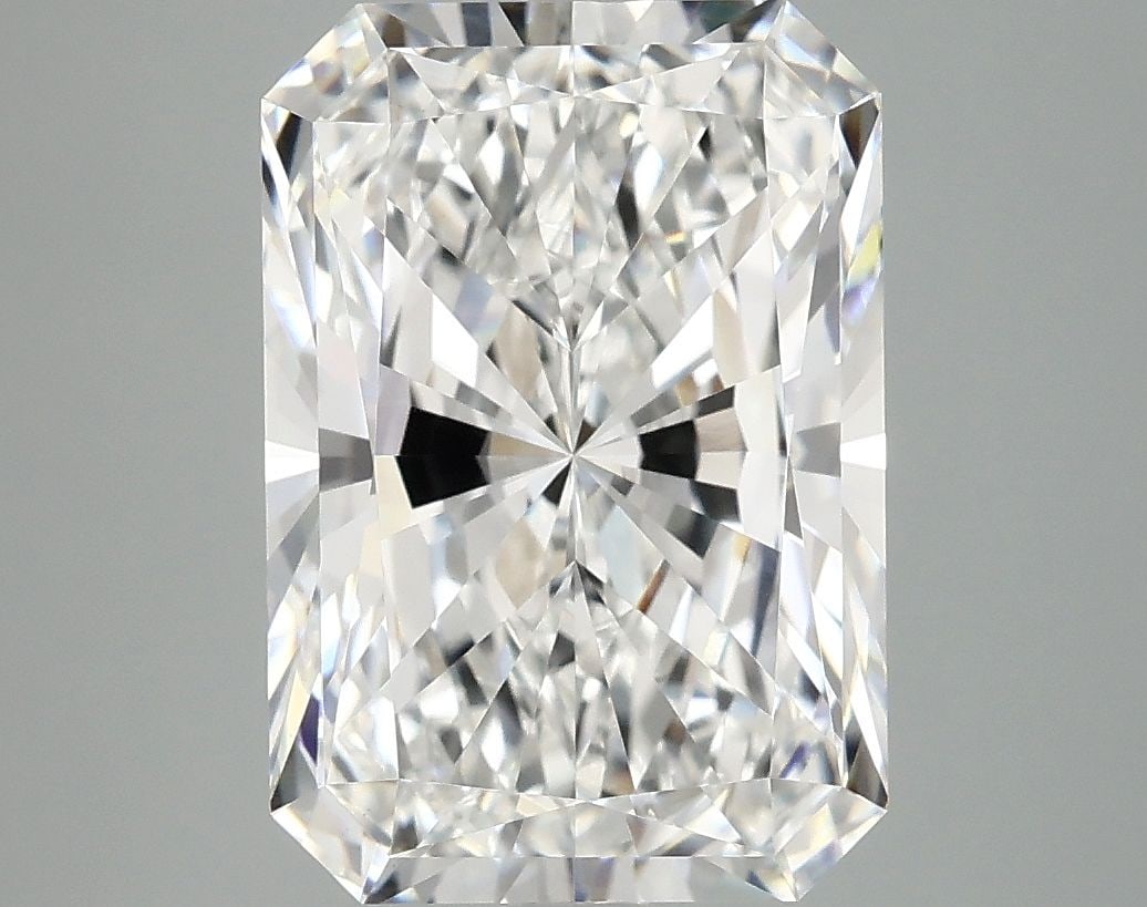 IGI Radiant 4.85ct E VVS2 - Loose Lab Diamond: IGI Radiant 4.85ct E VVS2 - Loose Lab Diamond Item Specifics: Source: This Is A Real Diamond Grown In A Lab Not Mined. Carat: 4.85 Cut: - Color: E Clarity: VVS2 Polish: EX Symmetry: EX Measurements: 1