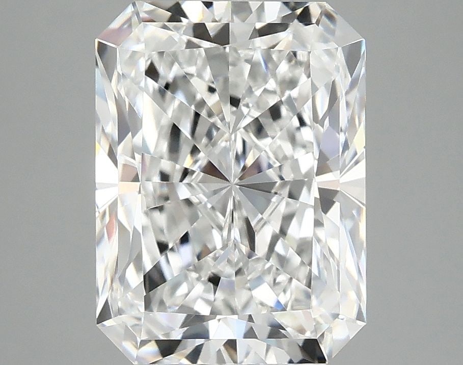 IGI Radiant 3.95ct E VVS2 - Loose Lab Diamond: IGI Radiant 3.95ct E VVS2 - Loose Lab Diamond Item Specifics: Source: This Is A Real Diamond Grown In A Lab Not Mined. Carat: 3.95 Cut: - Color: E Clarity: VVS2 Polish: EX Symmetry: EX Measurements: 1