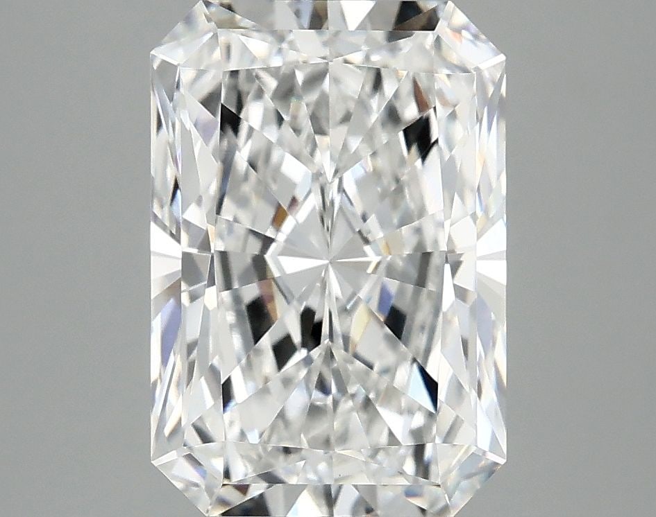 IGI Radiant 3.76ct E VVS2 - Loose Lab Diamond: IGI Radiant 3.76ct E VVS2 - Loose Lab Diamond Item Specifics: Source: This Is A Real Diamond Grown In A Lab Not Mined. Carat: 3.76 Cut: - Color: E Clarity: VVS2 Polish: EX Symmetry: EX Measurements: