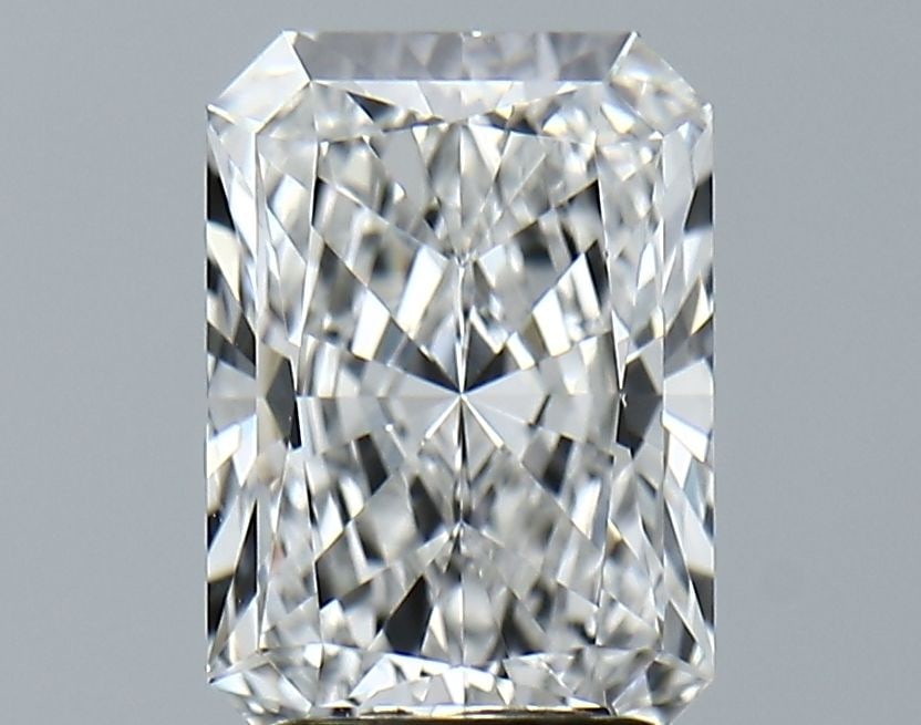 IGI Radiant 2.67ct E VVS2 - Loose Lab Diamond: IGI Radiant 2.67ct E VVS2 - Loose Lab Diamond Item Specifics: Source: This Is A Real Diamond Grown In A Lab Not Mined. Carat: 2.67 Cut: - Color: E Clarity: VVS2 Polish: EX Symmetry: EX Measurements: 9