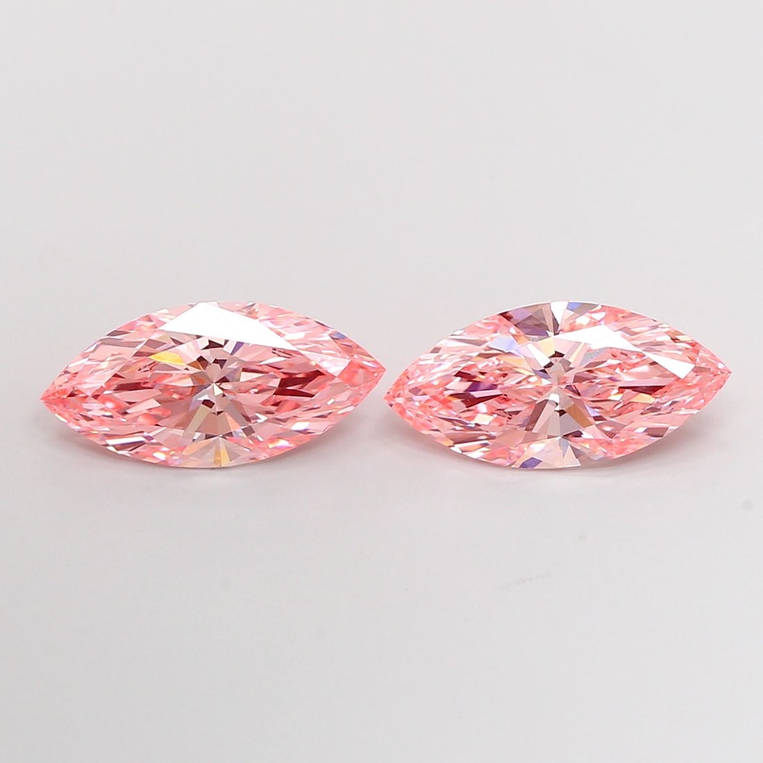 IGI Marquise 2.09ct Fancy Vivid Pink VVS2 - Loose Lab Diamond: IGI Marquise 2.09ct Fancy Vivid Pink VVS2 - Loose Lab Diamond Item Specifics: Source: This Is A Real Diamond Grown In A Lab Not Mined. Carat: 2.09 Cut: - Color: Fancy Vivid Pink Clarity: VVS2 Polish: 