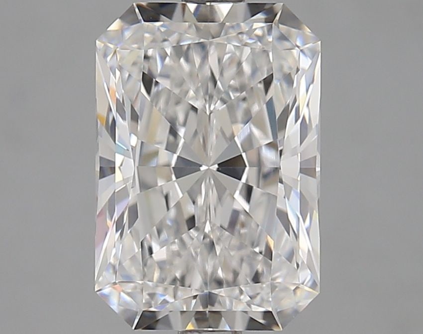 GIA Radiant 3.3ct E VVS2 - Loose Lab Diamond: GIA Radiant 3.3ct E VVS2 - Loose Lab Diamond Item Specifics: Source: This Is A Real Diamond Grown In A Lab Not Mined. Carat: 3.3 Cut: - Color: E Clarity: VVS2 Polish: EX Symmetry: EX Measurements: