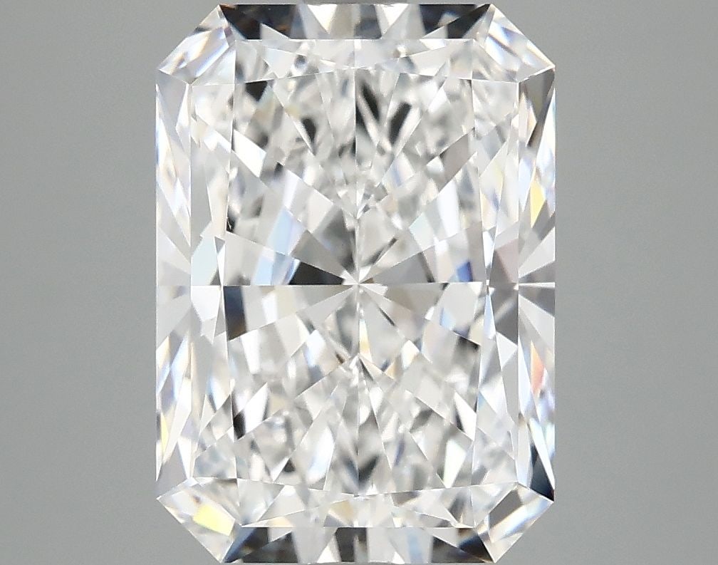 IGI Radiant 4.16ct E VVS2 - Loose Lab Diamond: IGI Radiant 4.16ct E VVS2 - Loose Lab Diamond Item Specifics: Source: This Is A Real Diamond Grown In A Lab Not Mined. Carat: 4.16 Cut: - Color: E Clarity: VVS2 Polish: EX Symmetry: EX Measurements: 1