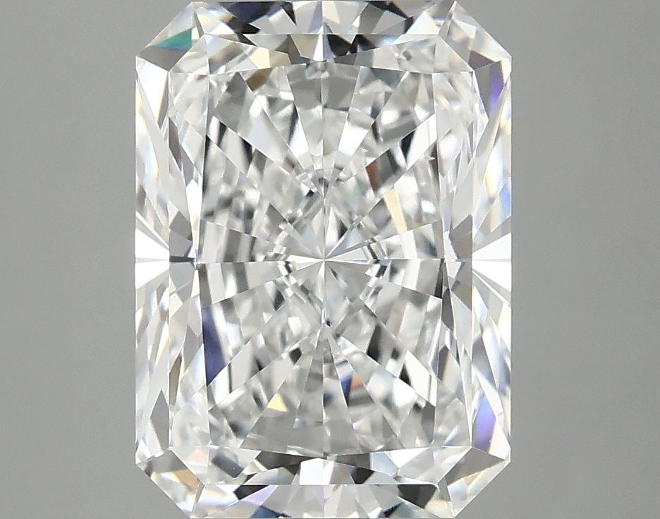 IGI Radiant 3.94ct E VVS2 - Loose Lab Diamond: IGI Radiant 3.94ct E VVS2 - Loose Lab Diamond Item Specifics: Source: This Is A Real Diamond Grown In A Lab Not Mined. Carat: 3.94 Cut: - Color: E Clarity: VVS2 Polish: EX Symmetry: EX Measurements: 1