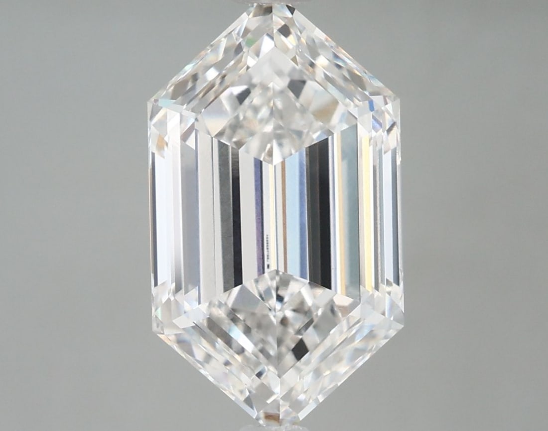 IGI Hexagonal 4.26ct E VVS2 - Loose Lab Diamond: IGI Hexagonal 4.26ct E VVS2 - Loose Lab Diamond Item Specifics: Source: This Is A Real Diamond Grown In A Lab Not Mined. Carat: 4.26 Cut: - Color: E Clarity: VVS2 Polish: EX Symmetry: EX Measurements: