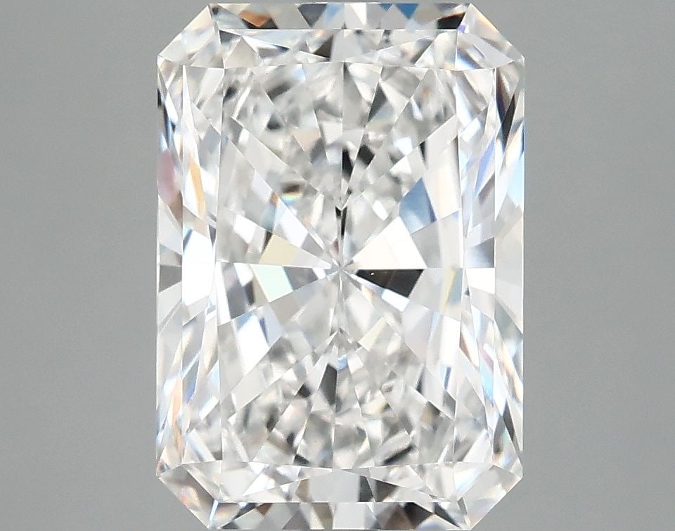 IGI Radiant 4.03ct E VVS2 - Loose Lab Diamond: IGI Radiant 4.03ct E VVS2 - Loose Lab Diamond Item Specifics: Source: This Is A Real Diamond Grown In A Lab Not Mined. Carat: 4.03 Cut: - Color: E Clarity: VVS2 Polish: EX Symmetry: EX Measurements: 1