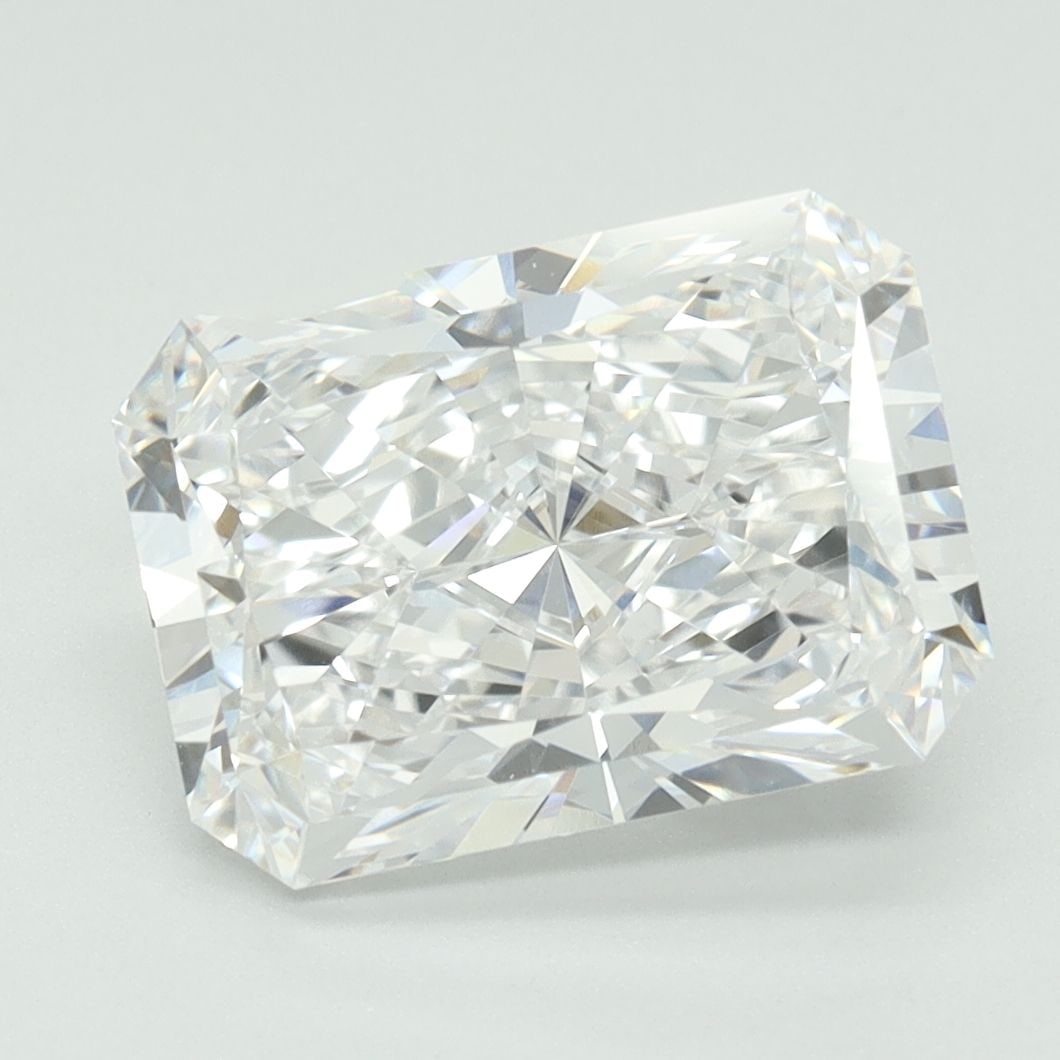 GIA Radiant 4.02ct D VVS2 - Loose Lab Diamond: GIA Radiant 4.02ct D VVS2 - Loose Lab Diamond Item Specifics: Source: This Is A Real Diamond Grown In A Lab Not Mined. Carat: 4.02 Cut: - Color: D Clarity: VVS2 Polish: EX Symmetry: EX Measurements: