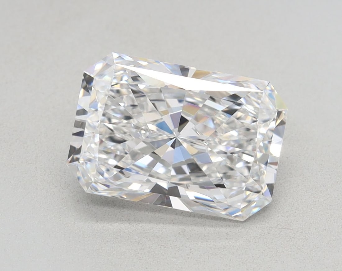 GIA Radiant 1.57ct D VVS1 - Loose Lab Diamond: GIA Radiant 1.57ct D VVS1 - Loose Lab Diamond Item Specifics: Source: This Is A Real Diamond Grown In A Lab Not Mined. Carat: 1.57 Cut: - Color: D Clarity: VVS1 Polish: EX Symmetry: EX Measurements: 8