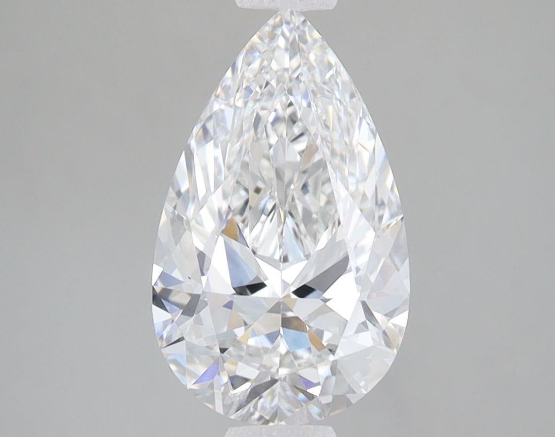 IGI Pear 1.95ct E VVS2 - Loose Lab Diamond: IGI Pear 1.95ct E VVS2 - Loose Lab Diamond Item Specifics: Source: This Is A Real Diamond Grown In A Lab Not Mined. Carat: 1.95 Cut: - Color: E Clarity: VVS2 Polish: EX Symmetry: EX Measurements: 11.6