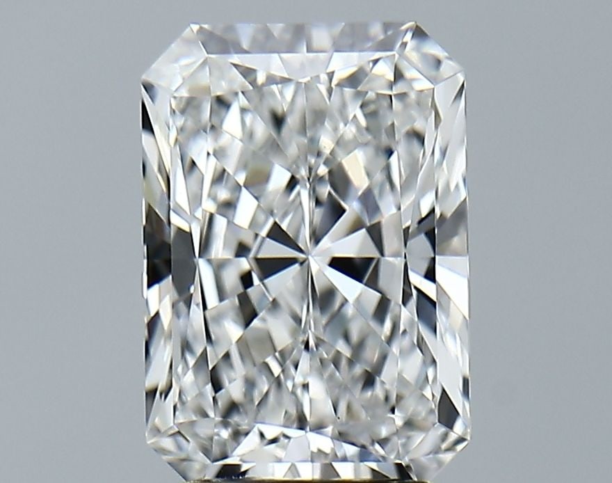 IGI Radiant 2.83ct E VVS2 - Loose Lab Diamond: IGI Radiant 2.83ct E VVS2 - Loose Lab Diamond Item Specifics: Source: This Is A Real Diamond Grown In A Lab Not Mined. Carat: 2.83 Cut: - Color: E Clarity: VVS2 Polish: EX Symmetry: EX Measurements: