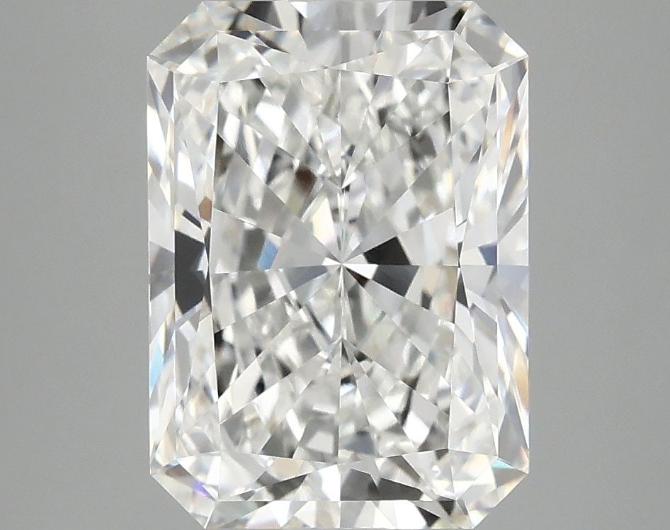 IGI Radiant 3.94ct E VVS2 - Loose Lab Diamond: IGI Radiant 3.94ct E VVS2 - Loose Lab Diamond Item Specifics: Source: This Is A Real Diamond Grown In A Lab Not Mined. Carat: 3.94 Cut: - Color: E Clarity: VVS2 Polish: EX Symmetry: EX Measurements: 1