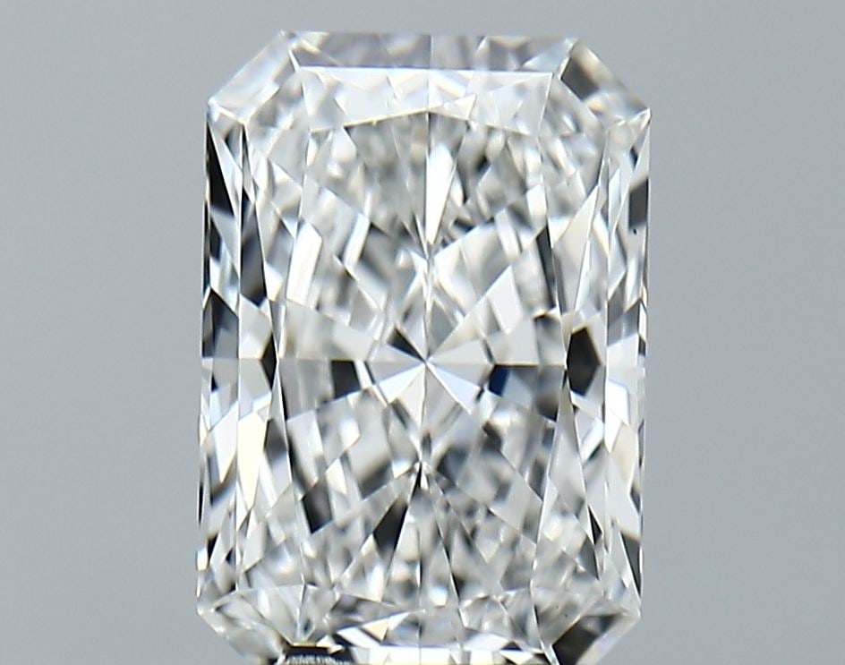 IGI Radiant 3.24ct E VVS2 - Loose Lab Diamond: IGI Radiant 3.24ct E VVS2 - Loose Lab Diamond Item Specifics: Source: This Is A Real Diamond Grown In A Lab Not Mined. Carat: 3.24 Cut: - Color: E Clarity: VVS2 Polish: EX Symmetry: EX Measurements: 1