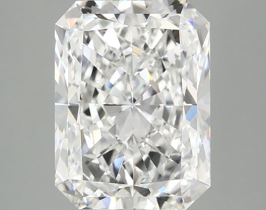 IGI Radiant 3.9ct E VVS2 - Loose Lab Diamond: IGI Radiant 3.9ct E VVS2 - Loose Lab Diamond Item Specifics: Source: This Is A Real Diamond Grown In A Lab Not Mined. Carat: 3.9 Cut: - Color: E Clarity: VVS2 Polish: EX Symmetry: EX Measurements: 10.
