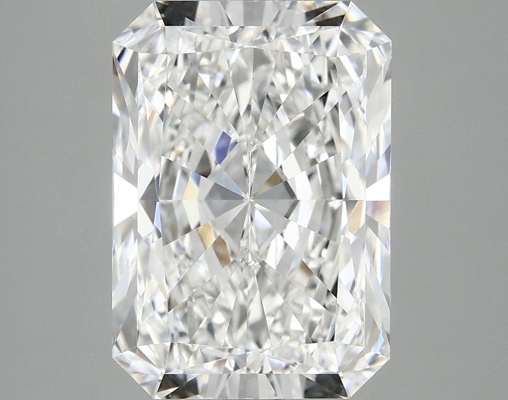 IGI Radiant 4.05ct E VVS2 - Loose Lab Diamond: IGI Radiant 4.05ct E VVS2 - Loose Lab Diamond Item Specifics: Source: This Is A Real Diamond Grown In A Lab Not Mined. Carat: 4.05 Cut: - Color: E Clarity: VVS2 Polish: EX Symmetry: EX Measurements: 1