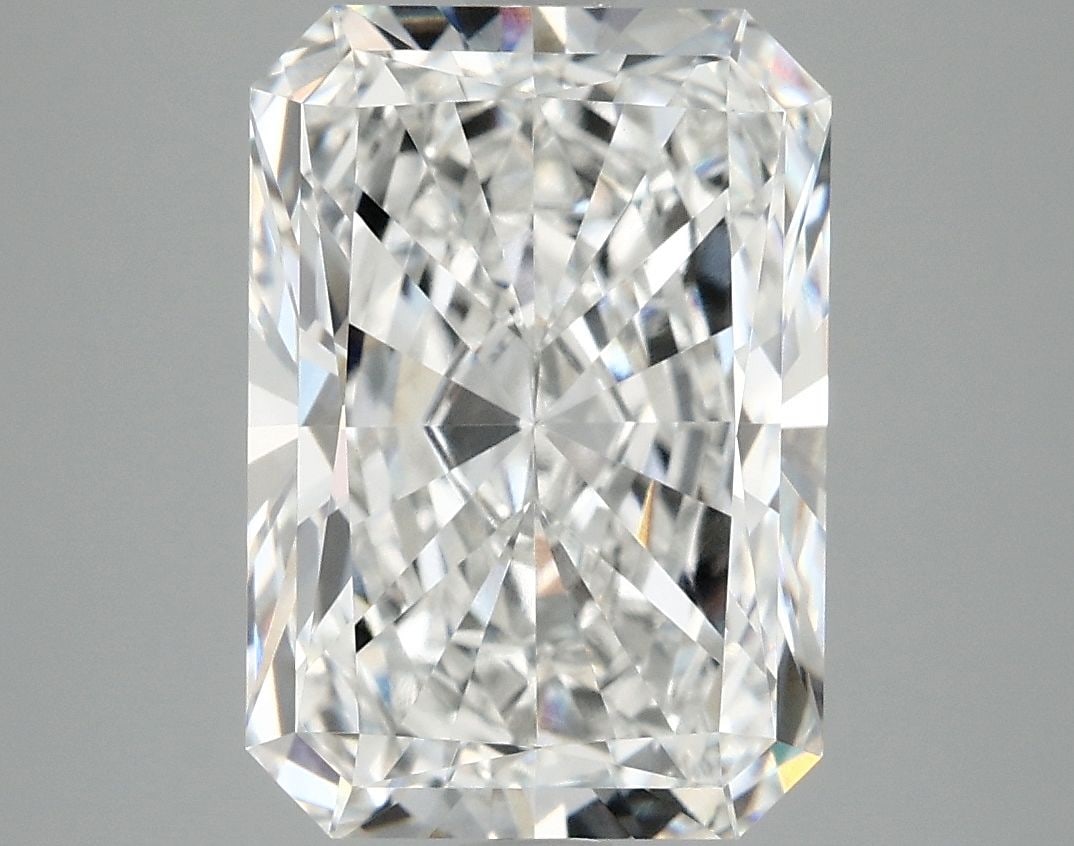 IGI Radiant 4.94ct F VVS2 - Loose Lab Diamond: IGI Radiant 4.94ct F VVS2 - Loose Lab Diamond Item Specifics: Source: This Is A Real Diamond Grown In A Lab Not Mined. Carat: 4.94 Cut: - Color: F Clarity: VVS2 Polish: EX Symmetry: EX Measurements: 1