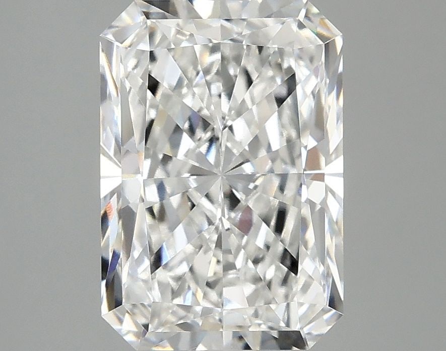 IGI Radiant 3.08ct E VVS2 - Loose Lab Diamond: IGI Radiant 3.08ct E VVS2 - Loose Lab Diamond Item Specifics: Source: This Is A Real Diamond Grown In A Lab Not Mined. Carat: 3.08 Cut: - Color: E Clarity: VVS2 Polish: EX Symmetry: EX Measurements: