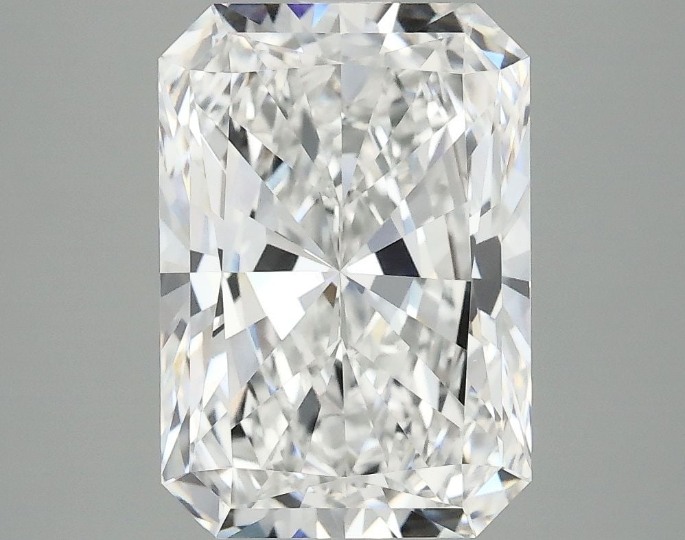 IGI Radiant 3.93ct E VVS2 - Loose Lab Diamond: IGI Radiant 3.93ct E VVS2 - Loose Lab Diamond Item Specifics: Source: This Is A Real Diamond Grown In A Lab Not Mined. Carat: 3.93 Cut: - Color: E Clarity: VVS2 Polish: EX Symmetry: EX Measurements: 1