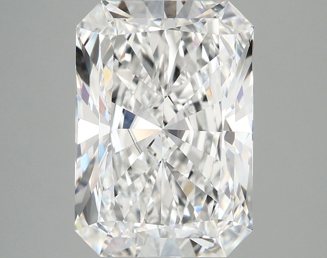 IGI Radiant 5.05ct E VVS2 - Loose Lab Diamond: IGI Radiant 5.05ct E VVS2 - Loose Lab Diamond Item Specifics: Source: This Is A Real Diamond Grown In A Lab Not Mined. Carat: 5.05 Cut: - Color: E Clarity: VVS2 Polish: EX Symmetry: EX Measurements: