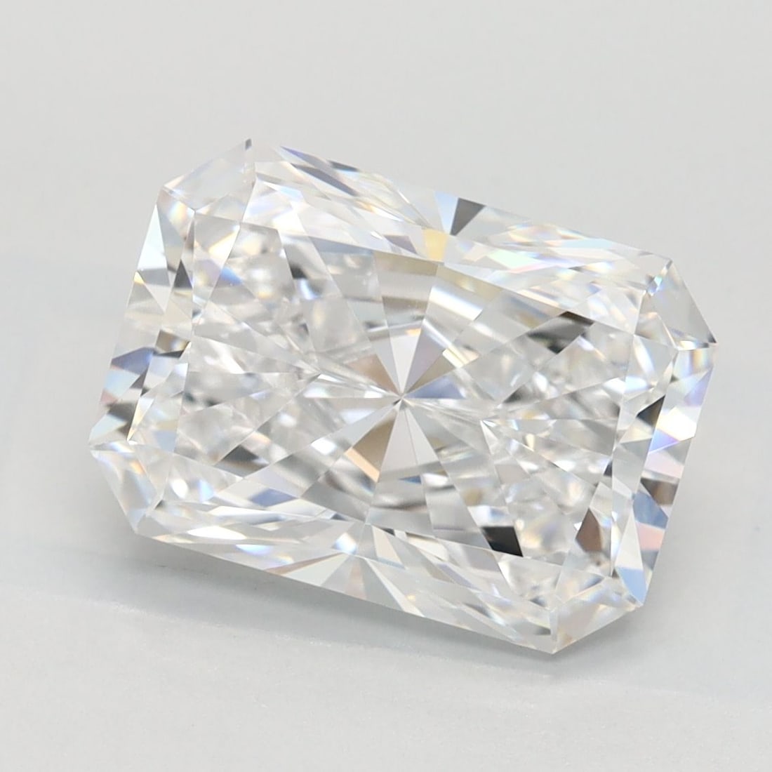 IGI Radiant 3.1ct D IF - Loose Lab Diamond: IGI Radiant 3.1ct D IF - Loose Lab Diamond Item Specifics: Source: This Is A Real Diamond Grown In A Lab Not Mined. Carat: 3.1 Cut: - Color: D Clarity: IF Polish: EX Symmetry: EX Measurements: 9.99L