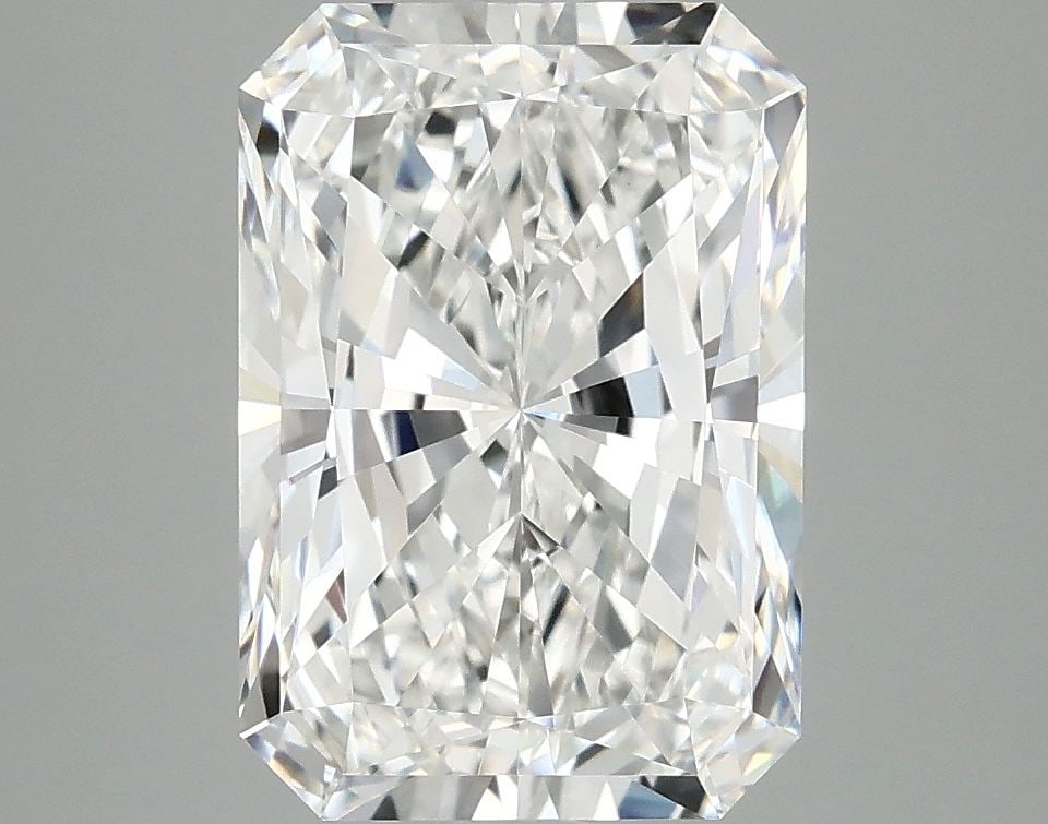 IGI Radiant 3.89ct E VVS2 - Loose Lab Diamond: IGI Radiant 3.89ct E VVS2 - Loose Lab Diamond Item Specifics: Source: This Is A Real Diamond Grown In A Lab Not Mined. Carat: 3.89 Cut: - Color: E Clarity: VVS2 Polish: EX Symmetry: EX Measurements: 1