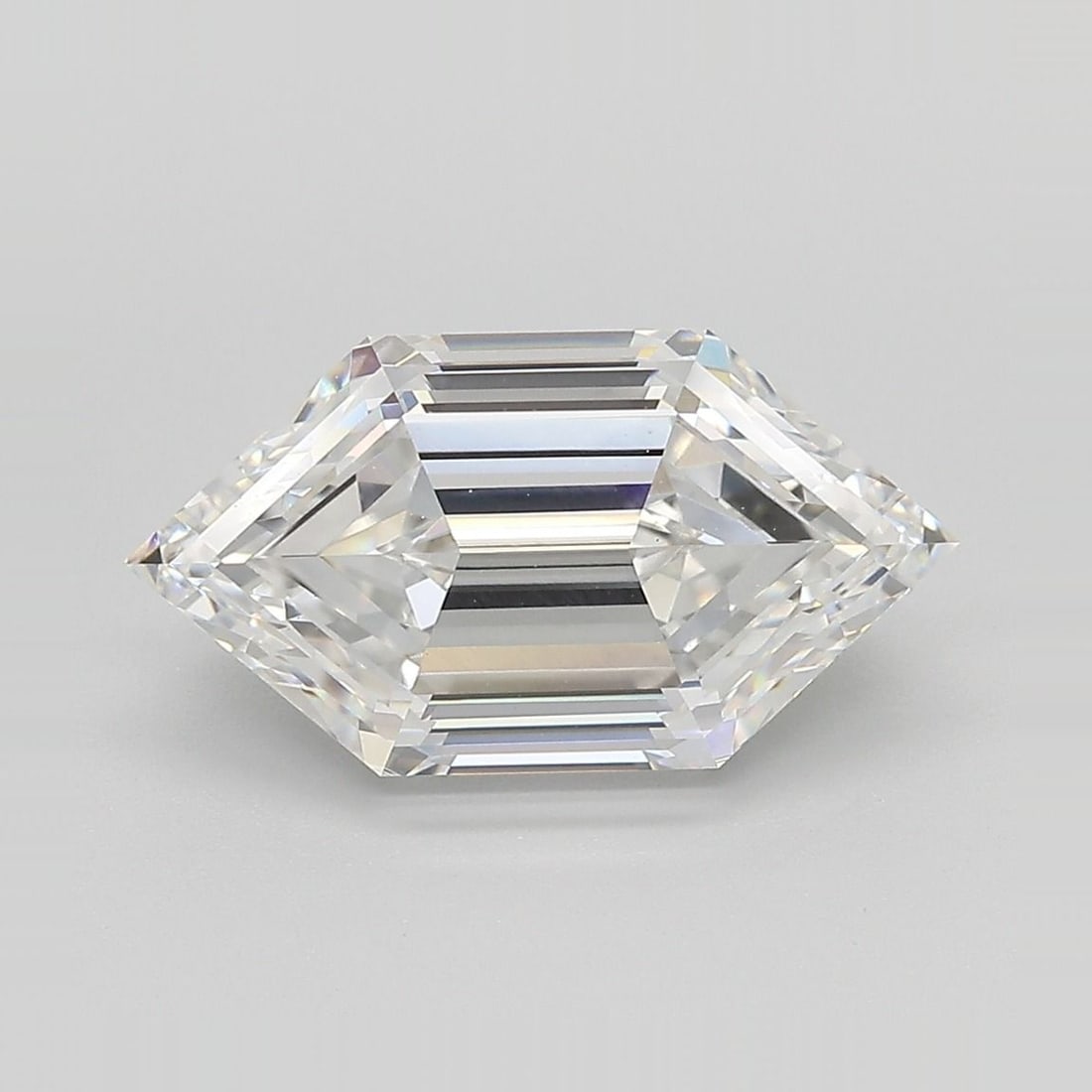 IGI Hexagonal 4.08ct E VVS2 - Loose Lab Diamond: IGI Hexagonal 4.08ct E VVS2 - Loose Lab Diamond Item Specifics: Source: This Is A Real Diamond Grown In A Lab Not Mined. Carat: 4.08 Cut: - Color: E Clarity: VVS2 Polish: EX Symmetry: EX Measurements: