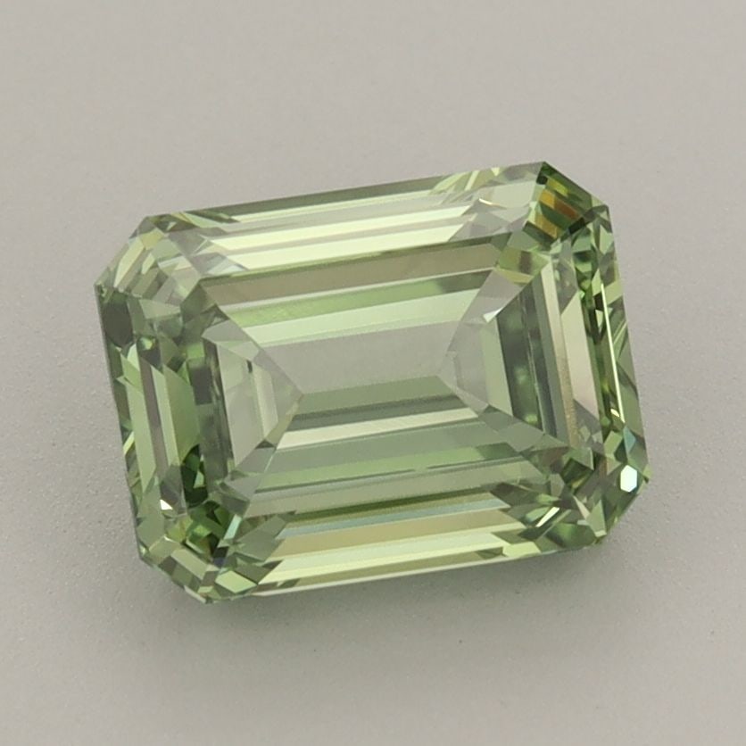 IGI Emerald 2.03ct Fancy Vivid Green VVS2 - Loose Lab Diamond: IGI Emerald 2.03ct Fancy Vivid Green VVS2 - Loose Lab Diamond Item Specifics: Source: This Is A Real Diamond Grown In A Lab Not Mined. Carat: 2.03 Cut: - Color: Fancy Vivid Green Clarity: VVS2