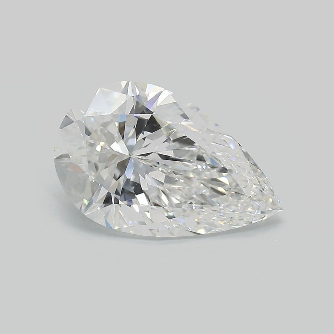 IGI Pear 3.86ct E VVS2 - Loose Lab Diamond: IGI Pear 3.86ct E VVS2 - Loose Lab Diamond Item Specifics: Source: This Is A Real Diamond Grown In A Lab Not Mined. Carat: 3.86 Cut: - Color: E Clarity: VVS2 Polish: EX Symmetry: EX Measurements: 13.9