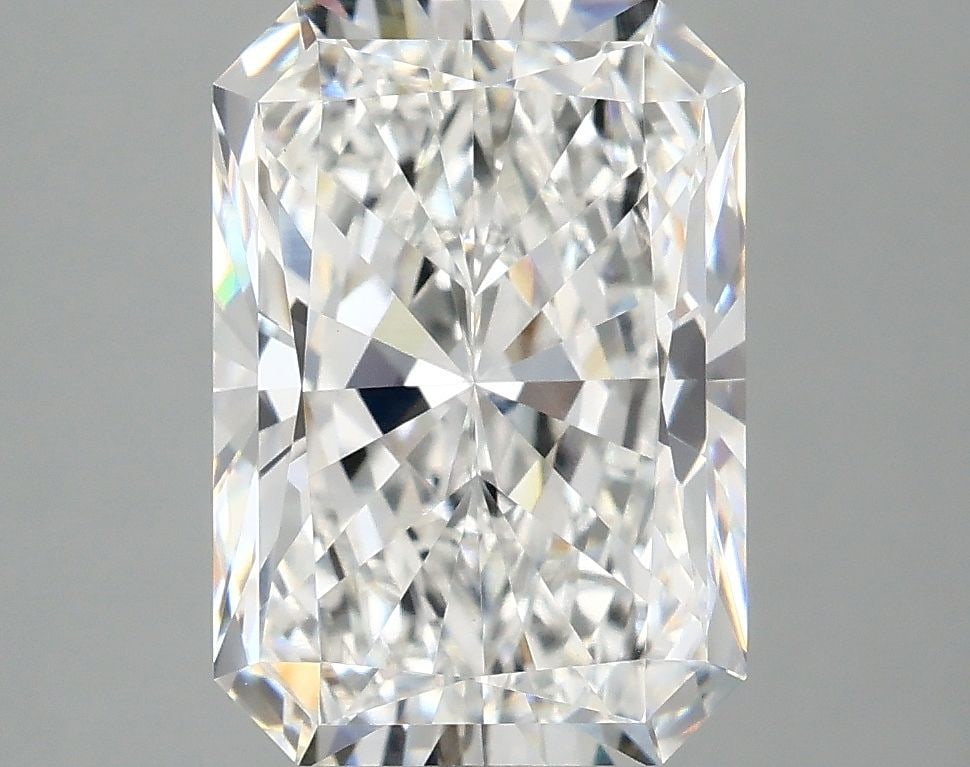 IGI Radiant 4.08ct E VVS2 - Loose Lab Diamond: IGI Radiant 4.08ct E VVS2 - Loose Lab Diamond Item Specifics: Source: This Is A Real Diamond Grown In A Lab Not Mined. Carat: 4.08 Cut: - Color: E Clarity: VVS2 Polish: EX Symmetry: EX Measurements: 1