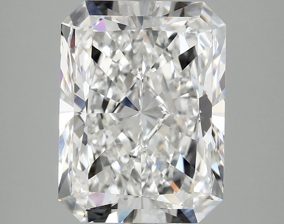 IGI Radiant 3.97ct E VVS2 - Loose Lab Diamond: IGI Radiant 3.97ct E VVS2 - Loose Lab Diamond Item Specifics: Source: This Is A Real Diamond Grown In A Lab Not Mined. Carat: 3.97 Cut: - Color: E Clarity: VVS2 Polish: EX Symmetry: EX Measurements: