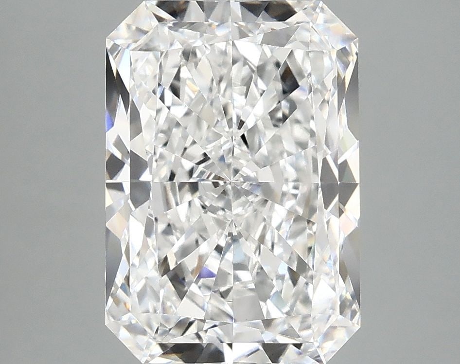 IGI Radiant 3.81ct E VVS2 - Loose Lab Diamond: IGI Radiant 3.81ct E VVS2 - Loose Lab Diamond Item Specifics: Source: This Is A Real Diamond Grown In A Lab Not Mined. Carat: 3.81 Cut: - Color: E Clarity: VVS2 Polish: EX Symmetry: EX Measurements: 1