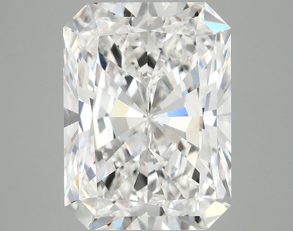 IGI Radiant 5.08ct E VVS2 - Loose Lab Diamond: IGI Radiant 5.08ct E VVS2 - Loose Lab Diamond Item Specifics: Source: This Is A Real Diamond Grown In A Lab Not Mined. Carat: 5.08 Cut: - Color: E Clarity: VVS2 Polish: EX Symmetry: EX Measurements: 1
