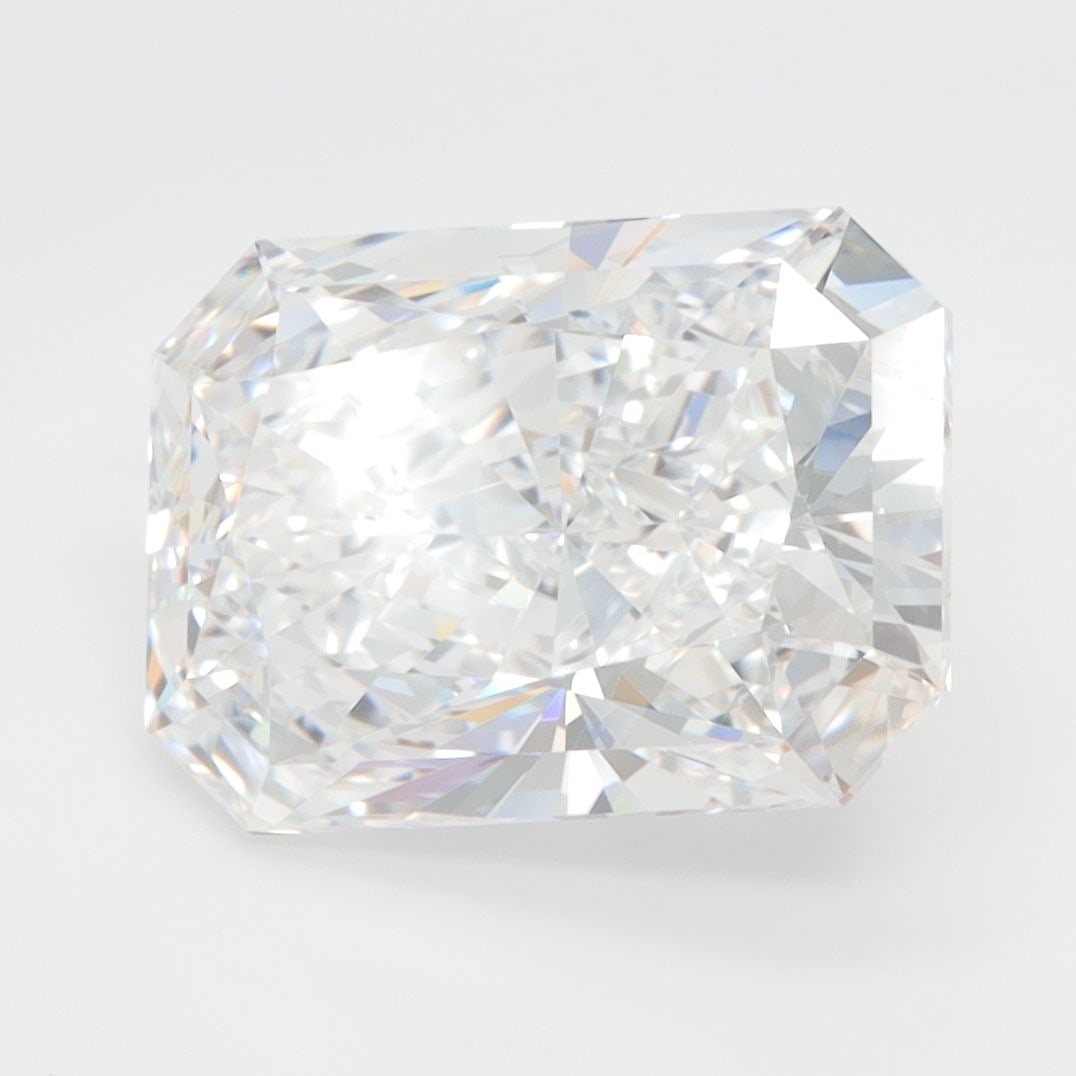 GIA Radiant 4.4ct D VVS2 - Loose Lab Diamond: GIA Radiant 4.4ct D VVS2 - Loose Lab Diamond Item Specifics: Source: This Is A Real Diamond Grown In A Lab Not Mined. Carat: 4.4 Cut: - Color: D Clarity: VVS2 Polish: EX Symmetry: EX Measurements: 11.